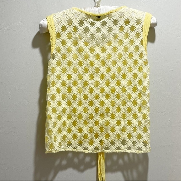 AZULU Women’s Yellow Lace Back Tie Front Blouse Cap Sleeve Lightweight Size S - Picture 1 of 7